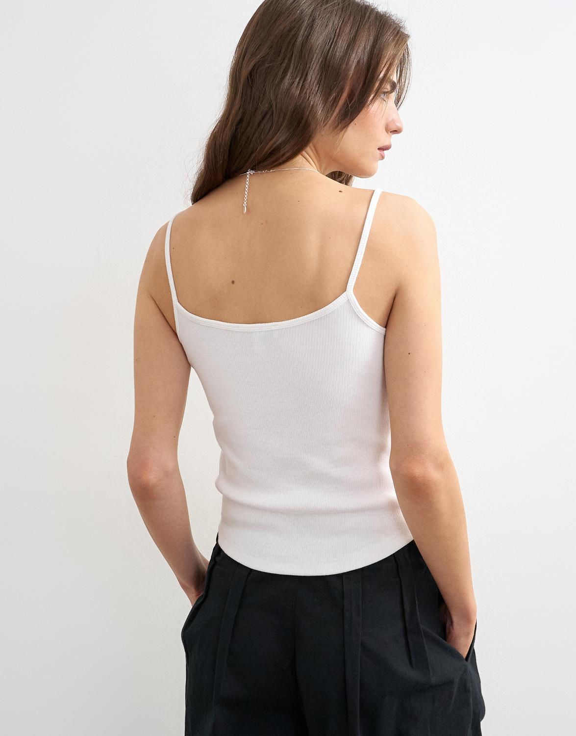 model_shot-back